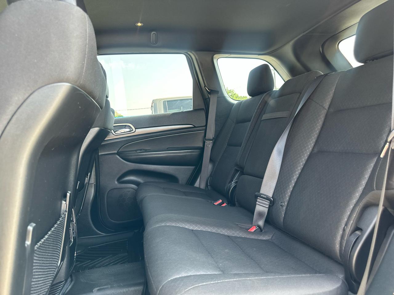 Jeep Grand Cherokee Laredo 2WD 2020