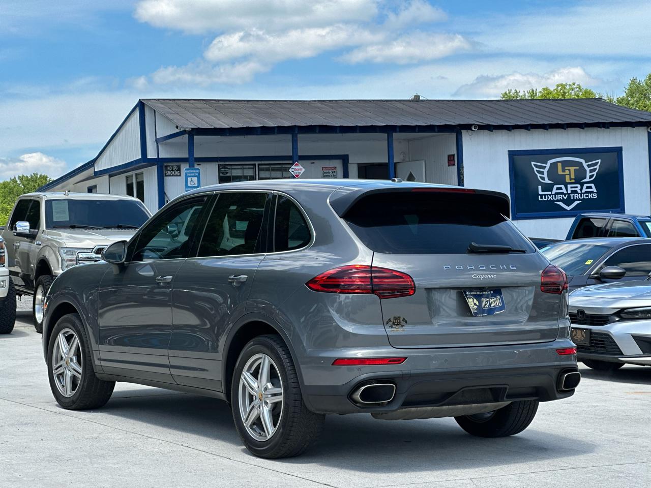 Porsche Cayenne Base 2016