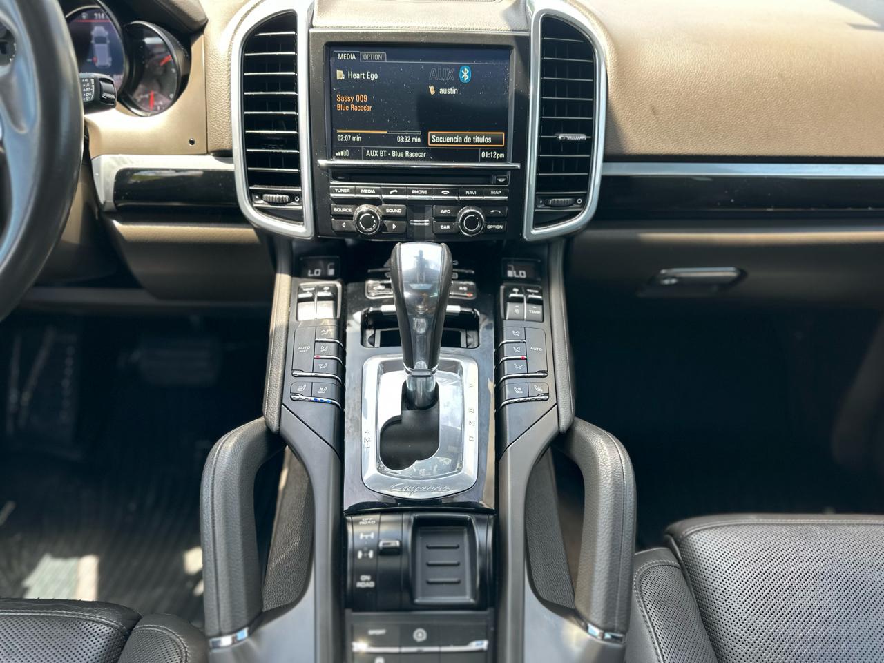 Porsche Cayenne Base 2016