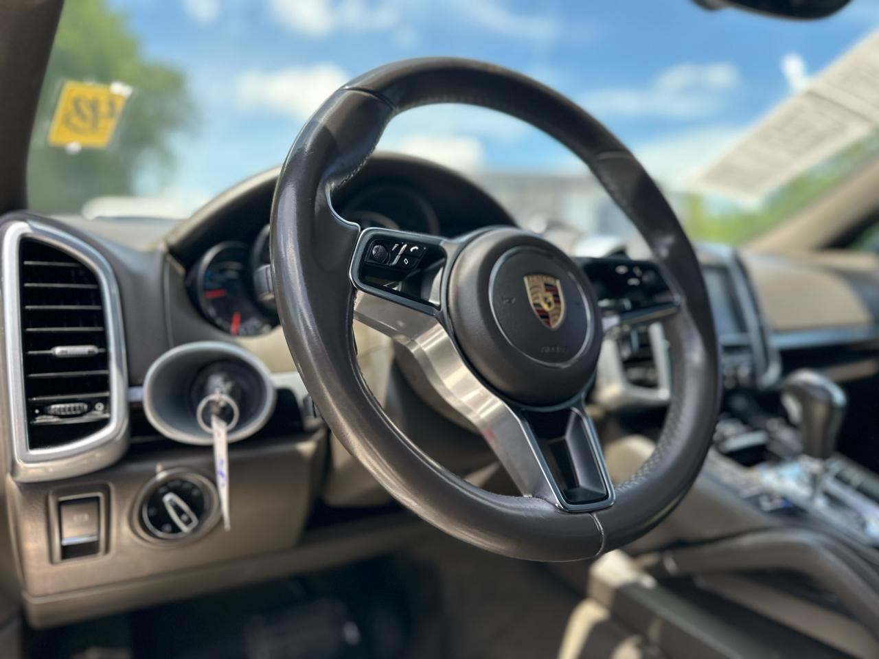 Porsche Cayenne Base 2016