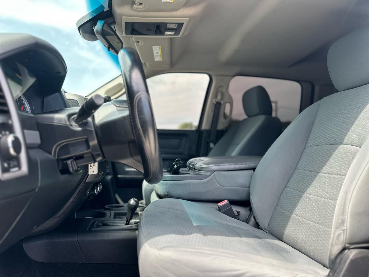 RAM 2500 Tradesman Crew Cab SWB 4WD 2015
