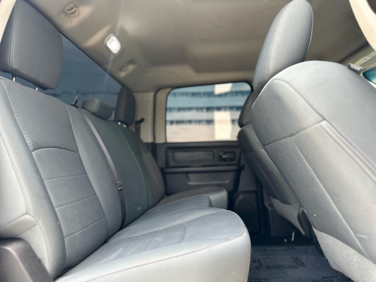RAM 2500 Tradesman Crew Cab SWB 4WD 2015