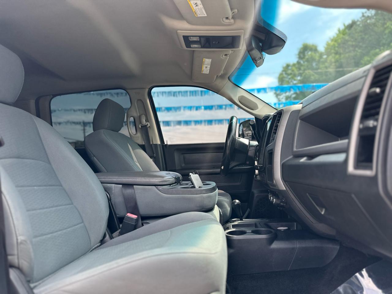 RAM 2500 Tradesman Crew Cab SWB 4WD 2015