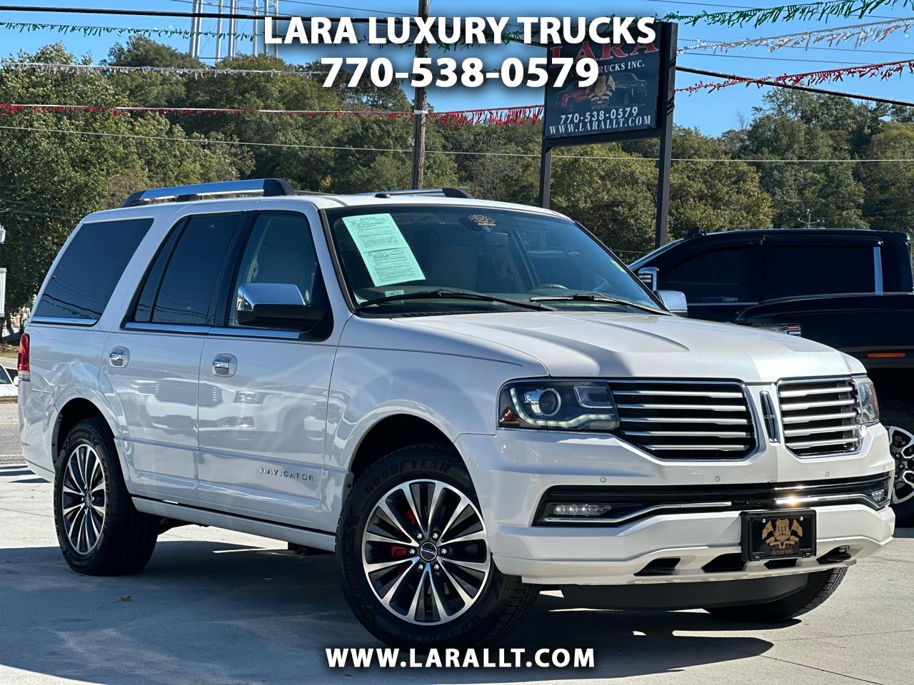 2017 Lincoln Navigator Select's photo