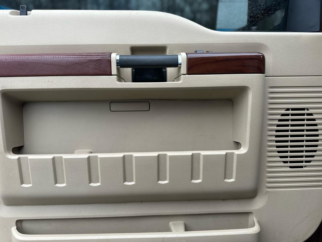 Ford F-250 SD XLT Crew Cab Long Bed 4WD 2008