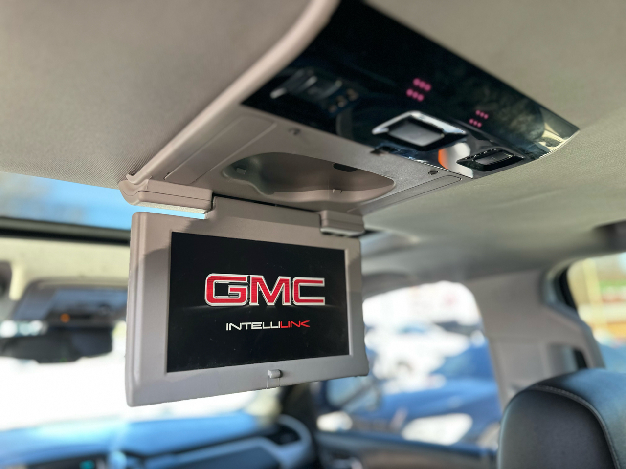 GMC Yukon SLT 2WD 2020