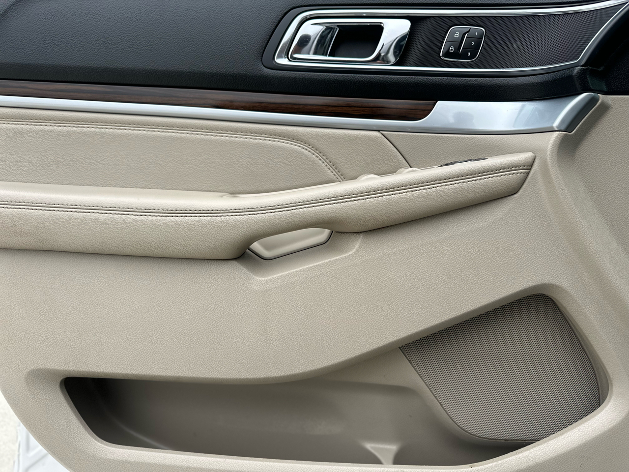 Ford Explorer Limited FWD 2018