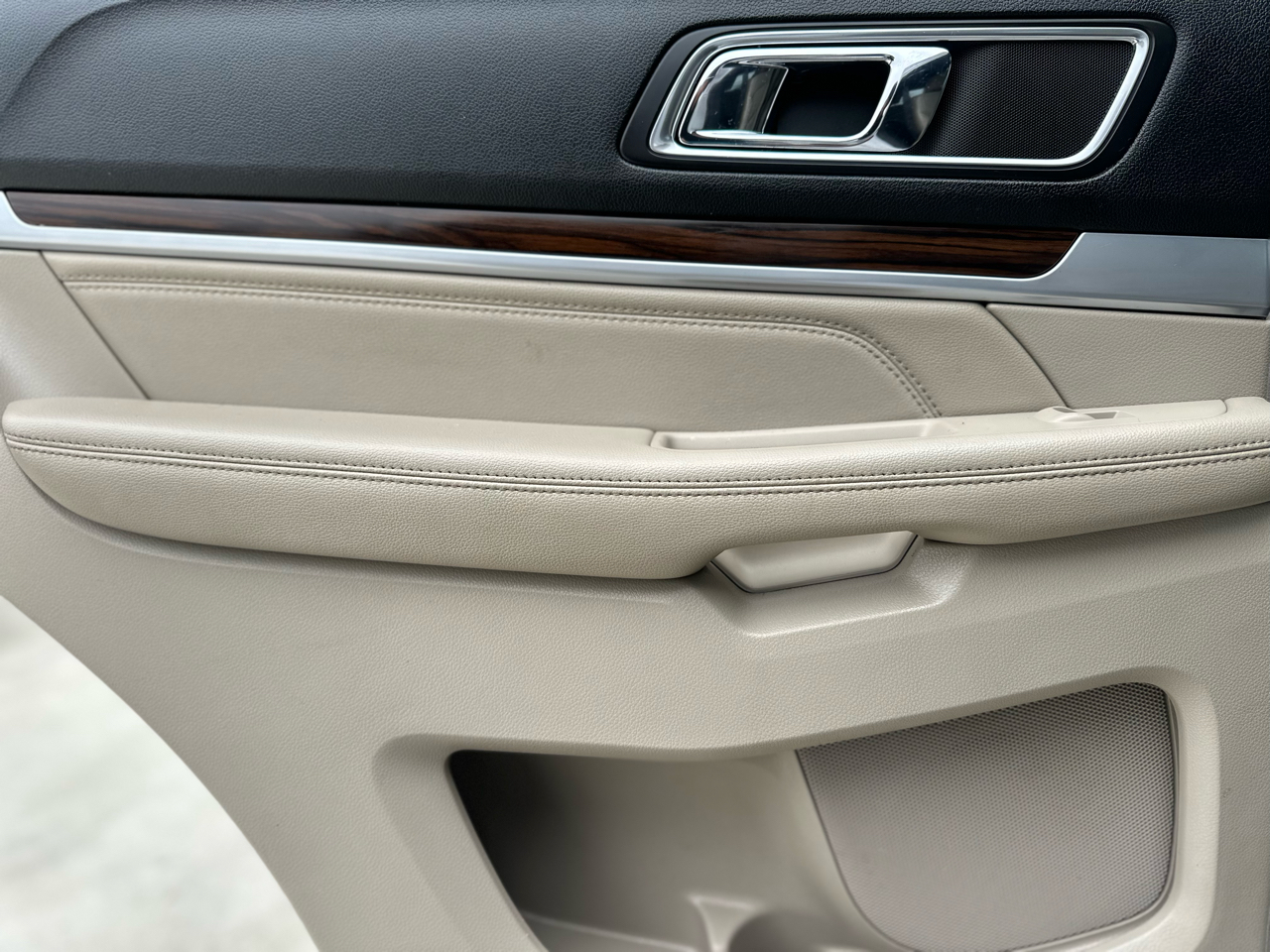 Ford Explorer Limited FWD 2018