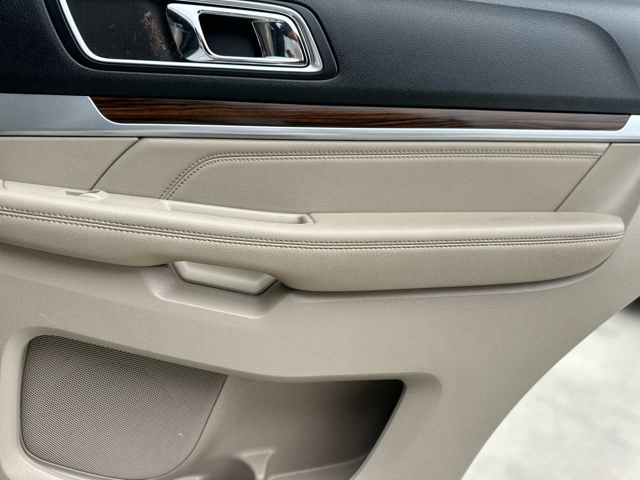 Ford Explorer Limited FWD 2018