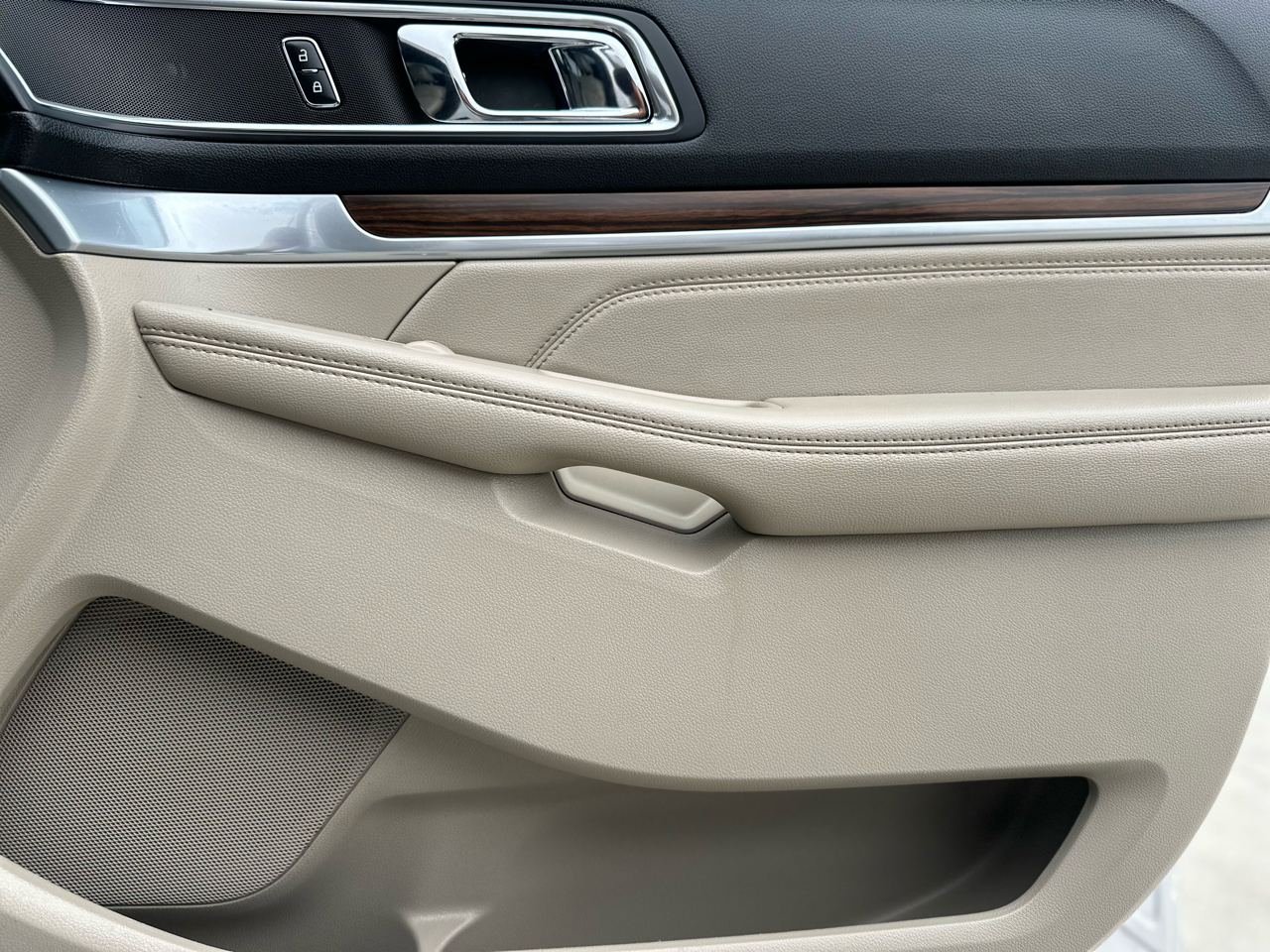 Ford Explorer Limited FWD 2018