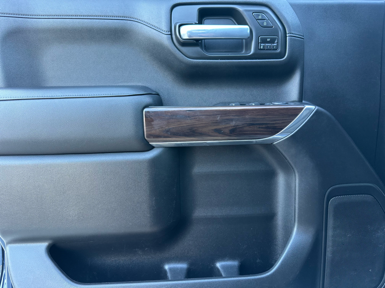 GMC Sierra 1500 SLT Crew Cab 2WD 2021