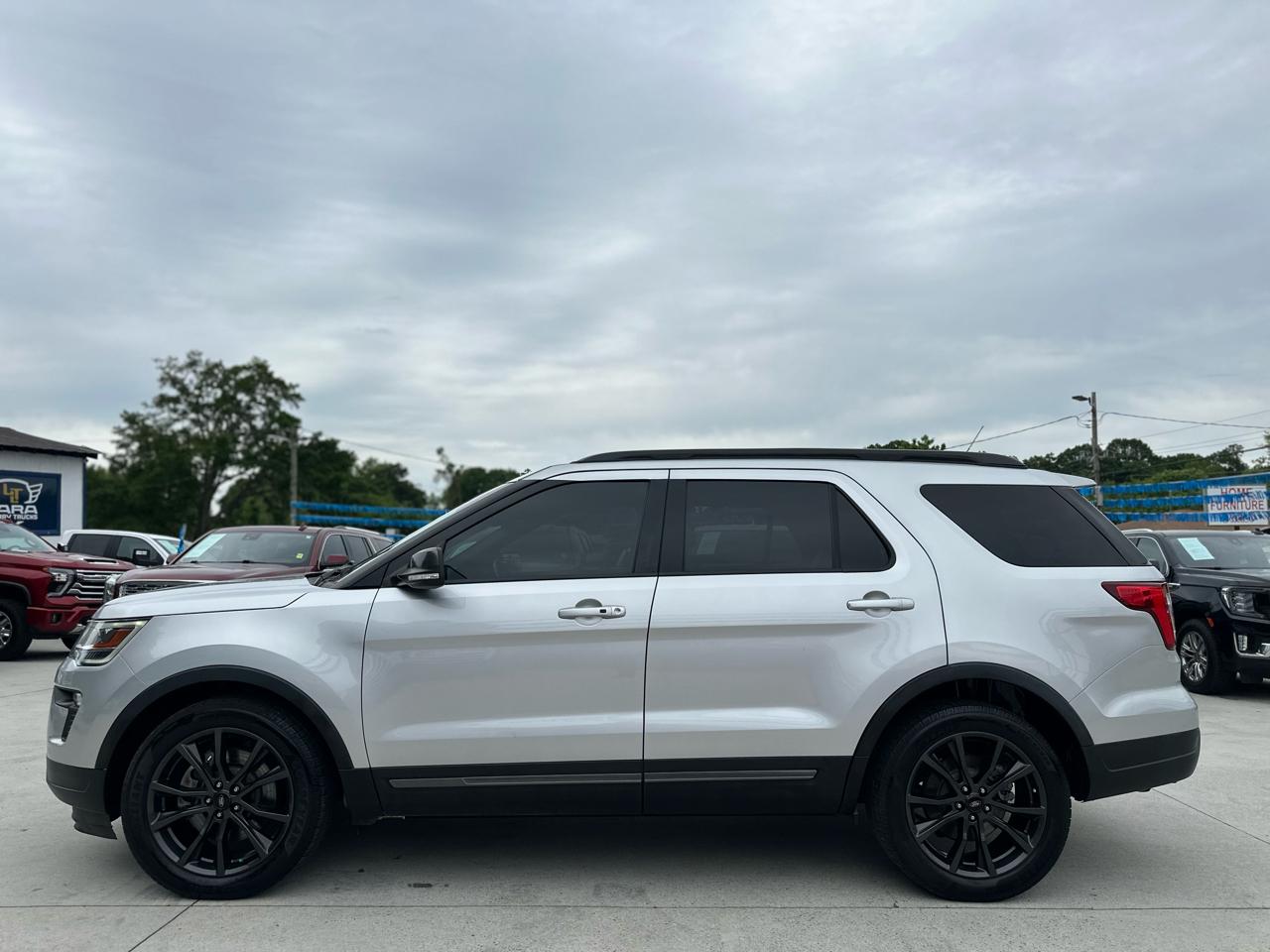 Ford Explorer XLT FWD 2019
