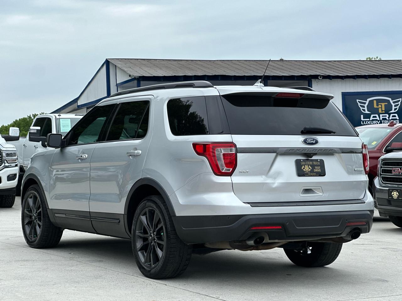 Ford Explorer XLT FWD 2019
