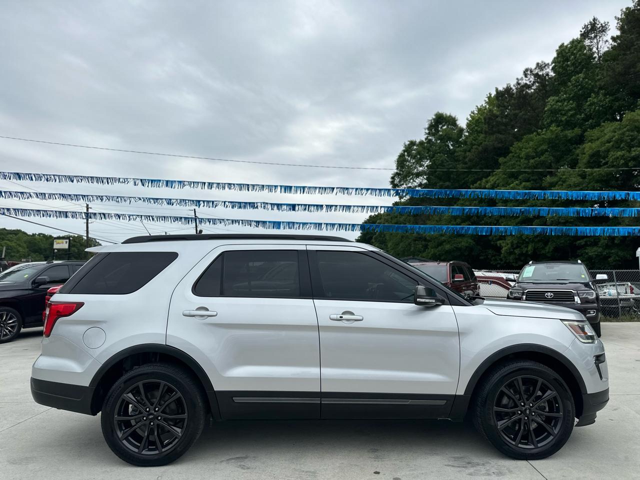 Ford Explorer XLT FWD 2019