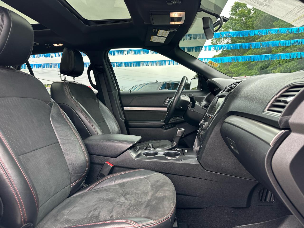 Ford Explorer XLT FWD 2019