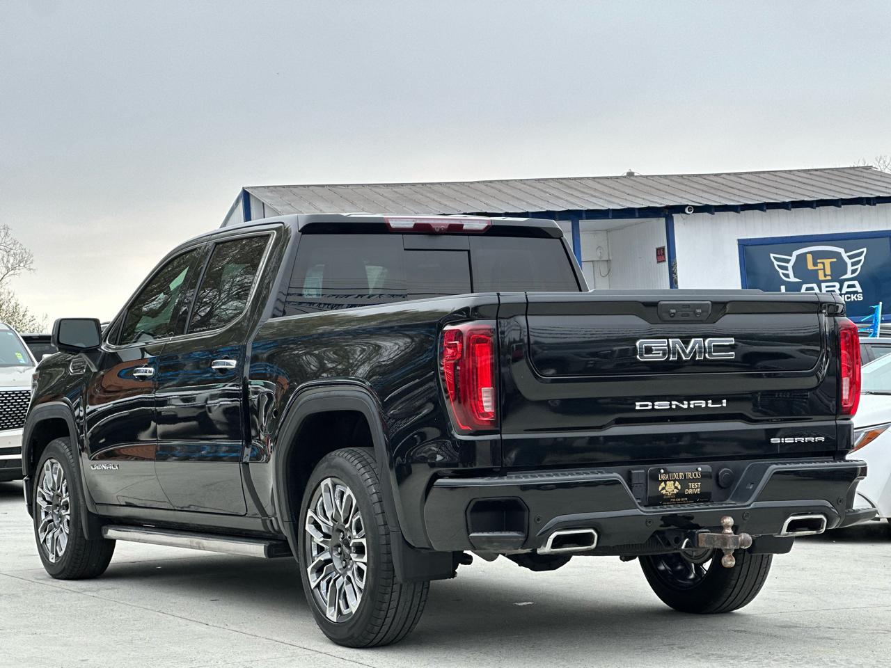 GMC Sierra 1500 Denali Ultimate Crew Cab 4WD 2024