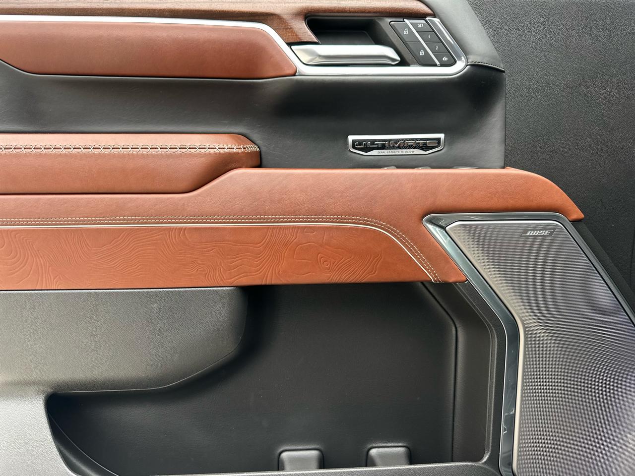 GMC Sierra 1500 Denali Ultimate Crew Cab 4WD 2024