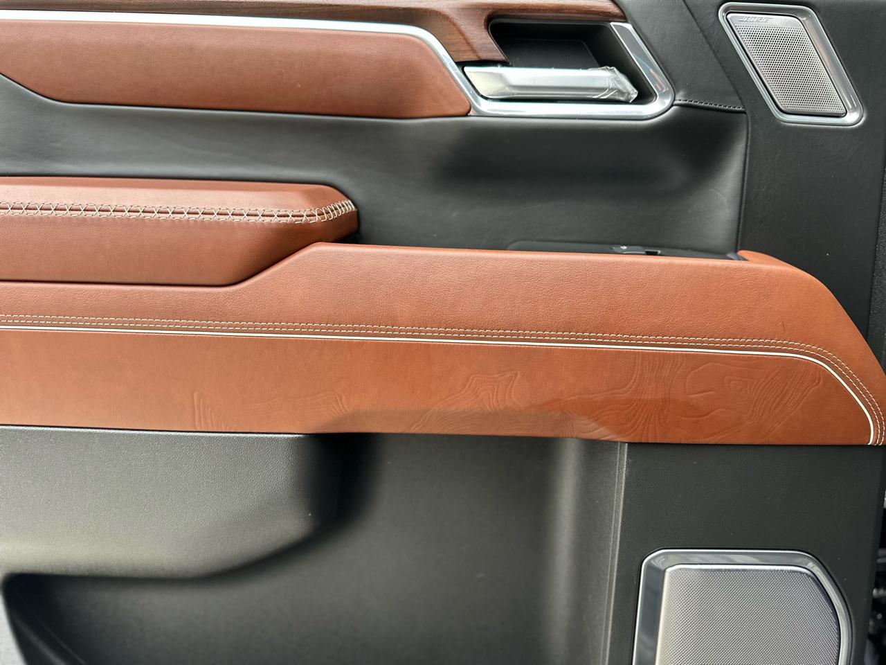 GMC Sierra 1500 Denali Ultimate Crew Cab 4WD 2024