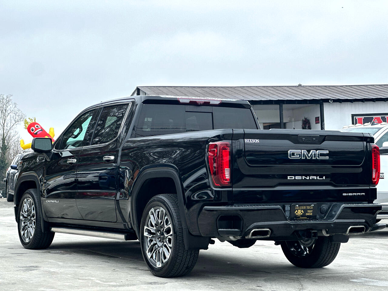 GMC Sierra 1500 Denali Ultimate Crew Cab 4WD 2023