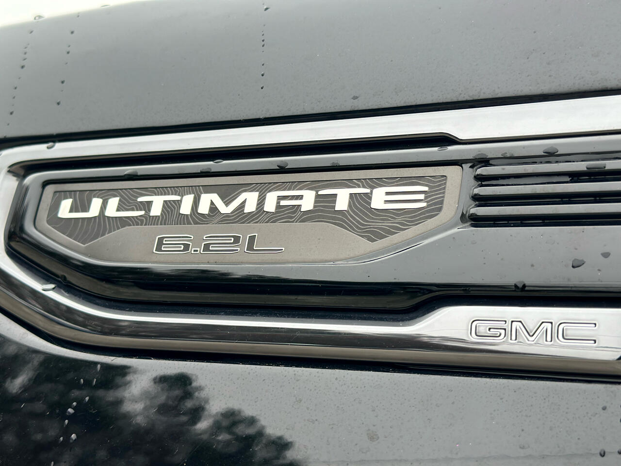 GMC Sierra 1500 Denali Ultimate Crew Cab 4WD 2023