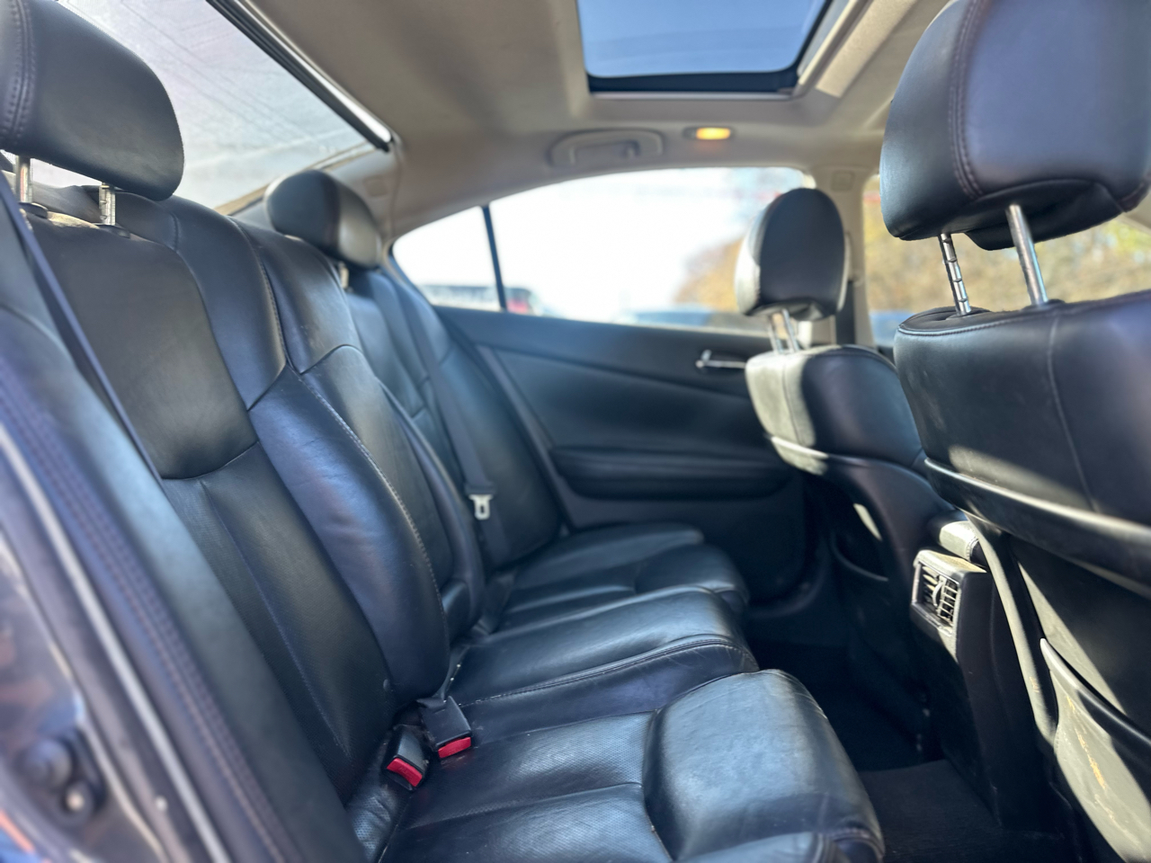 Nissan Maxima SV 2013