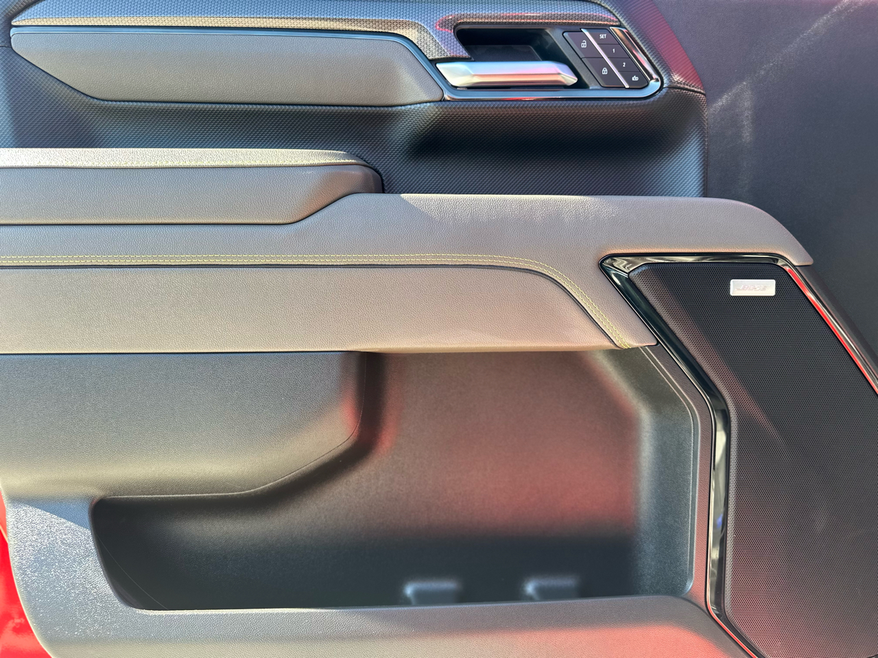 Chevrolet Silverado 2500HD ZR2 Crew Cab 4WD 2025