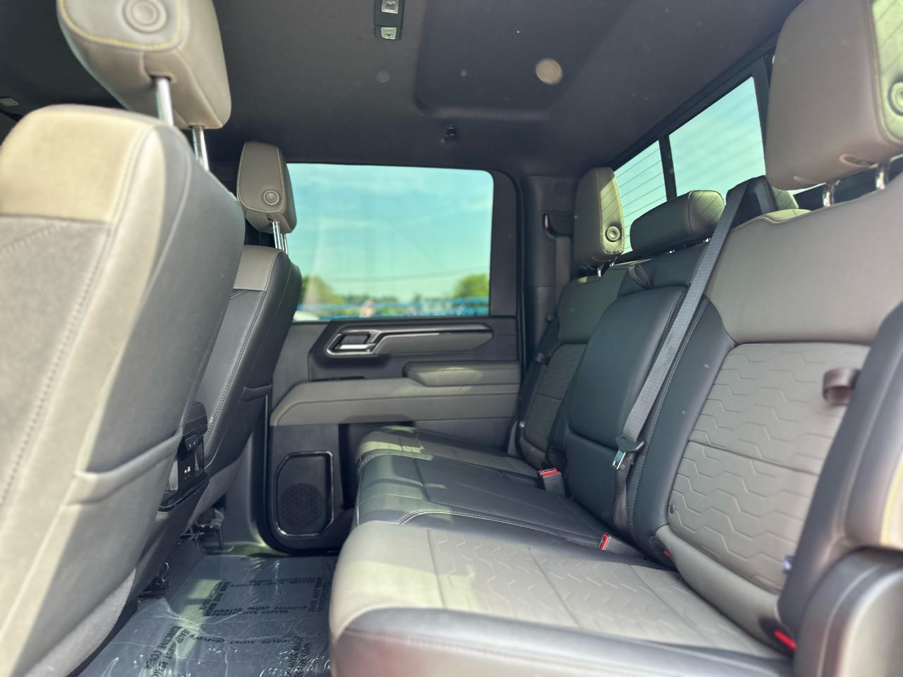 Chevrolet Silverado 2500HD ZR2 Crew Cab 4WD 2025