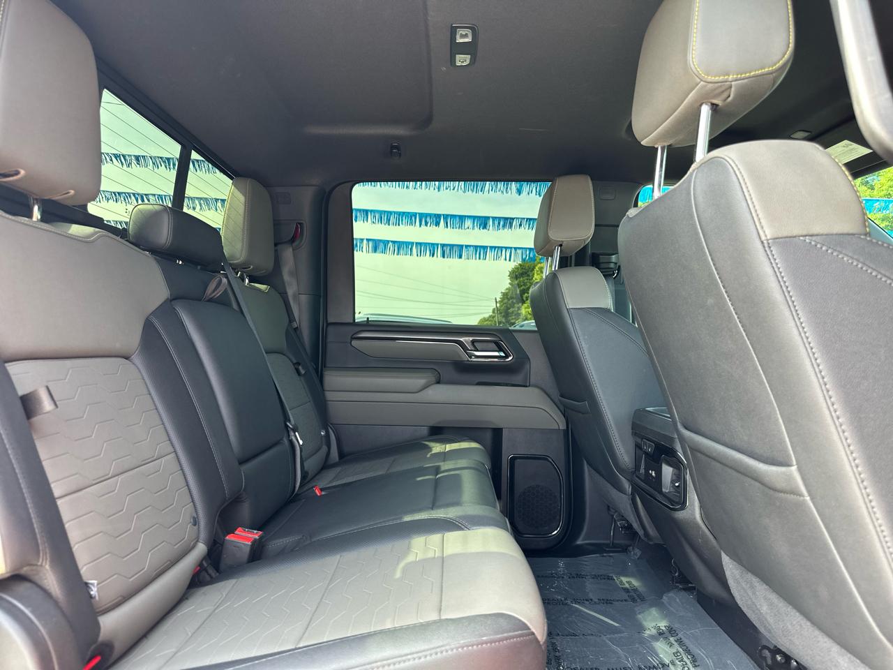 Chevrolet Silverado 2500HD ZR2 Crew Cab 4WD 2025