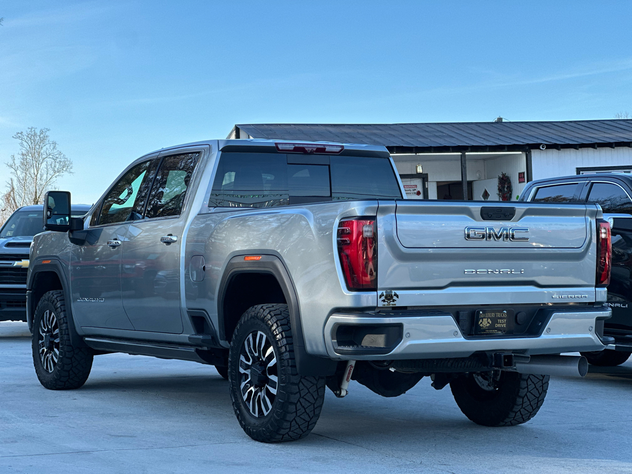 GMC Sierra 2500HD Denali Ultimate Crew Cab 4WD 2024
