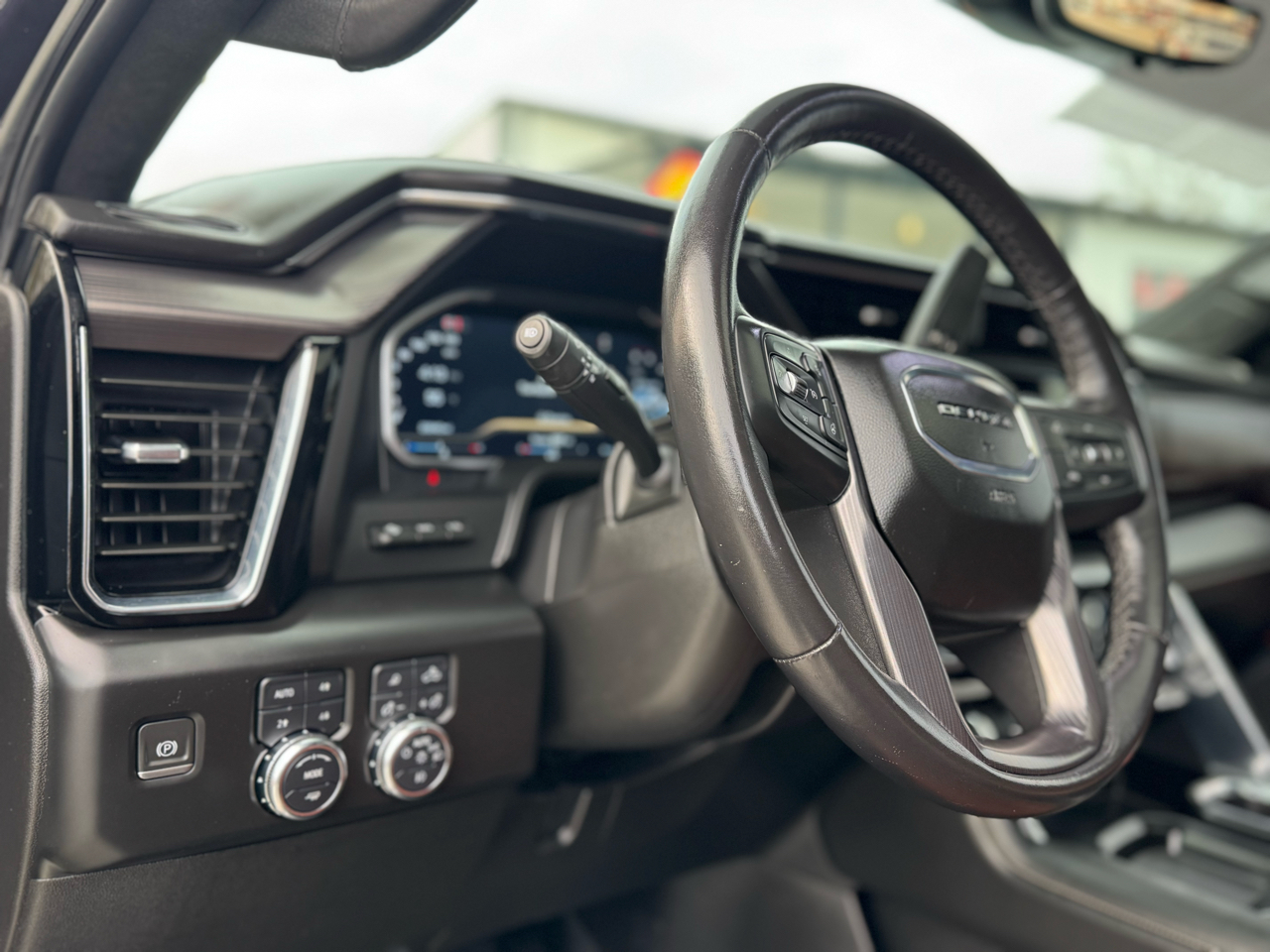 GMC Sierra 2500HD Denali Ultimate Crew Cab 4WD 2024