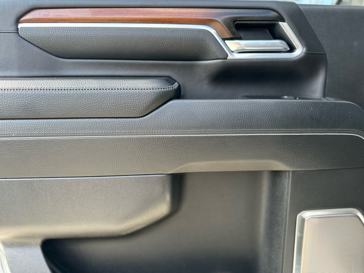 GMC Sierra 3500HD Denali Crew Cab Long Box 4WD 2025