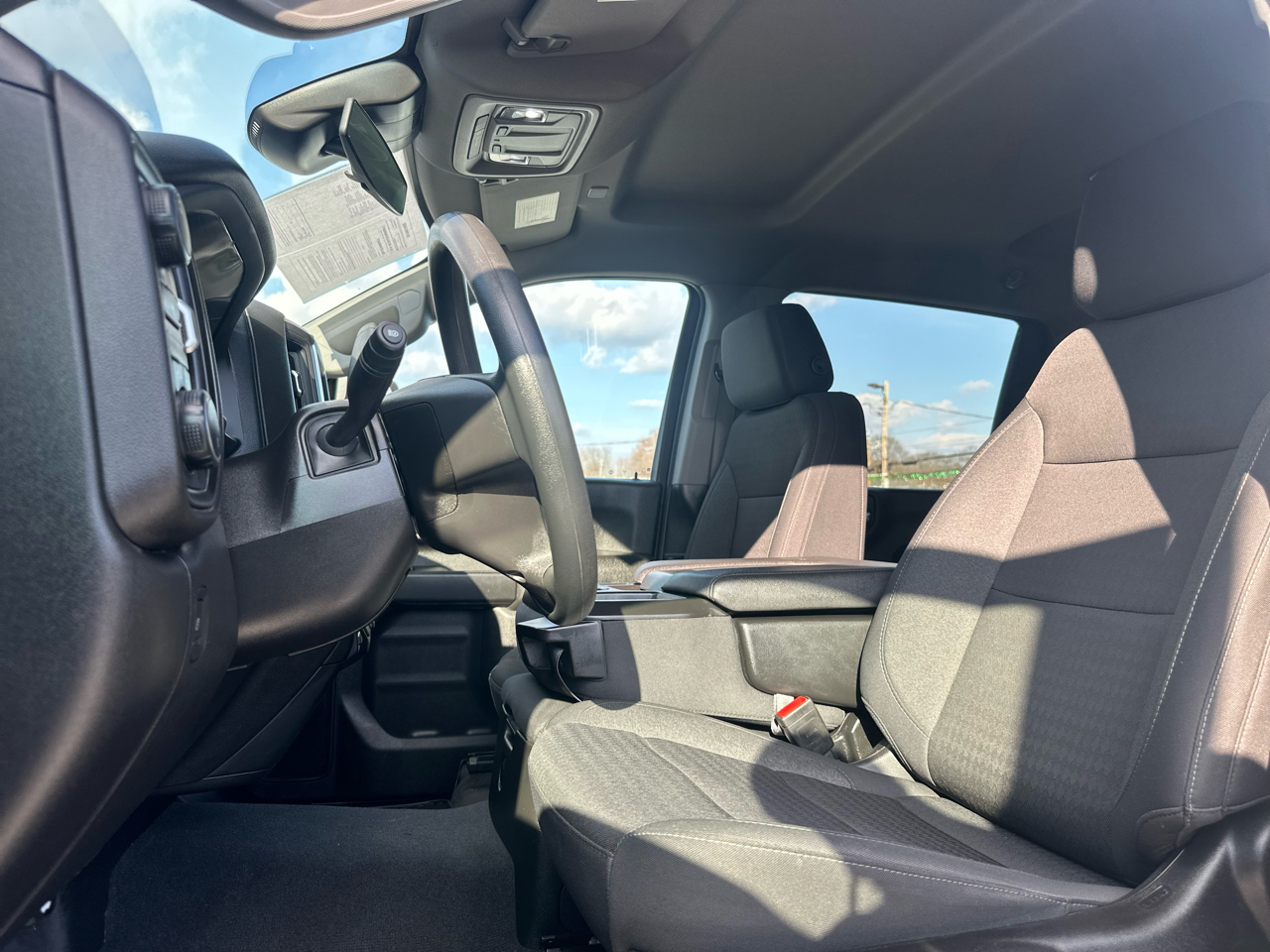 Chevrolet Silverado 2500HD Custom Crew Cab Short Box 4WD 2024