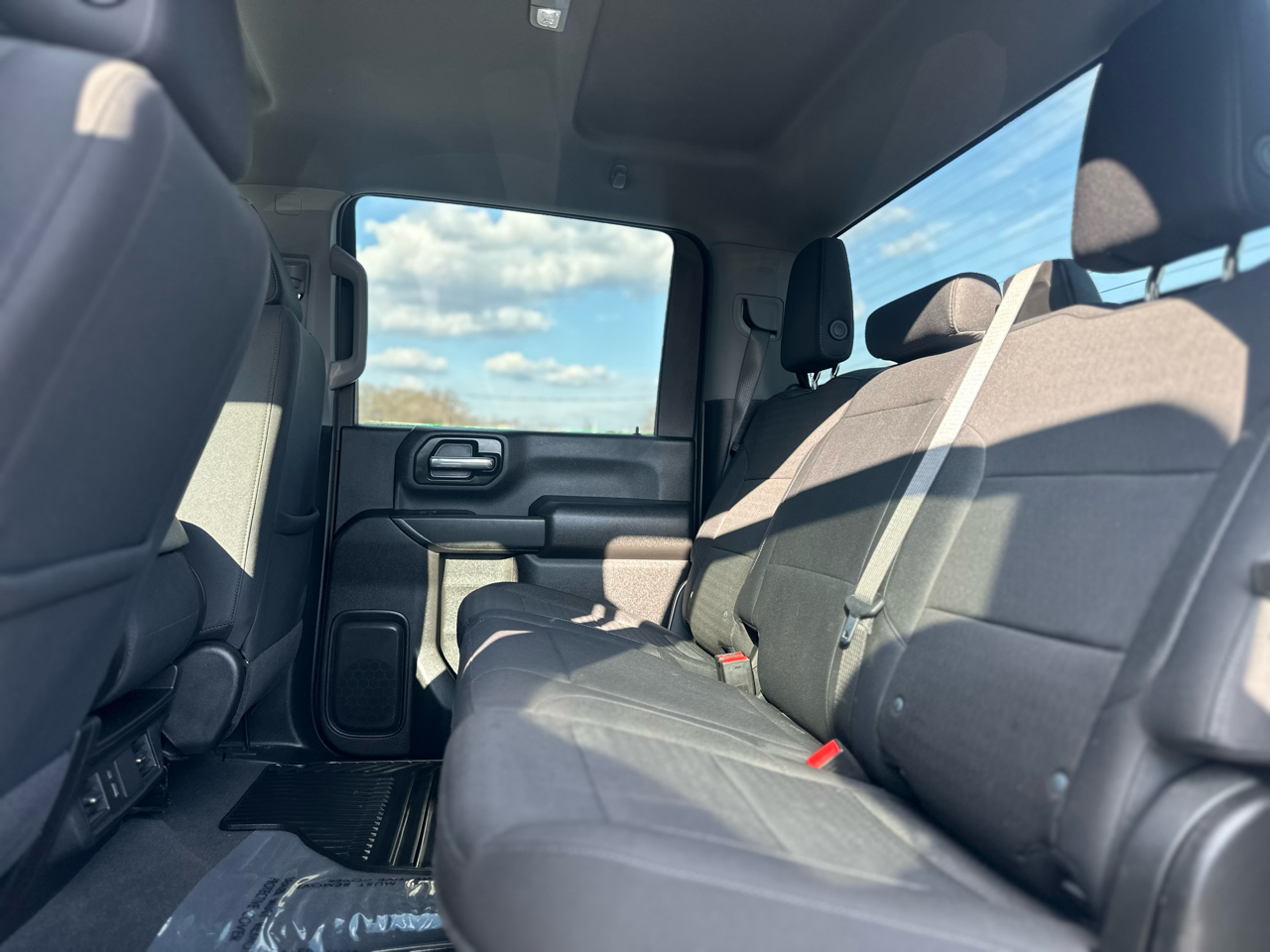 Chevrolet Silverado 2500HD Custom Crew Cab Short Box 4WD 2024