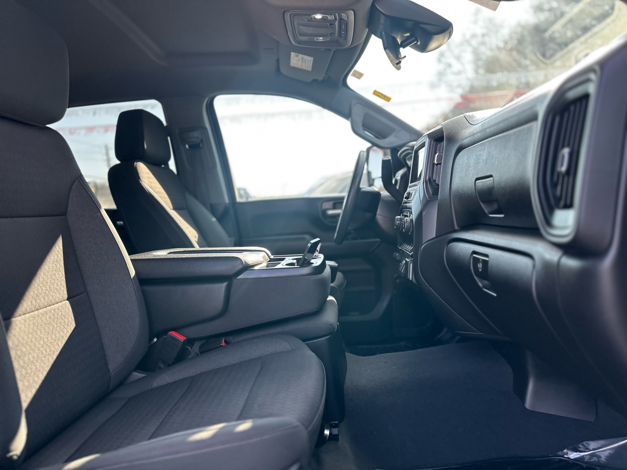 Chevrolet Silverado 2500HD Custom Crew Cab Short Box 4WD 2024