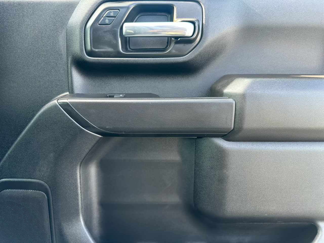 Chevrolet Silverado 2500HD Custom Crew Cab Short Box 4WD 2024