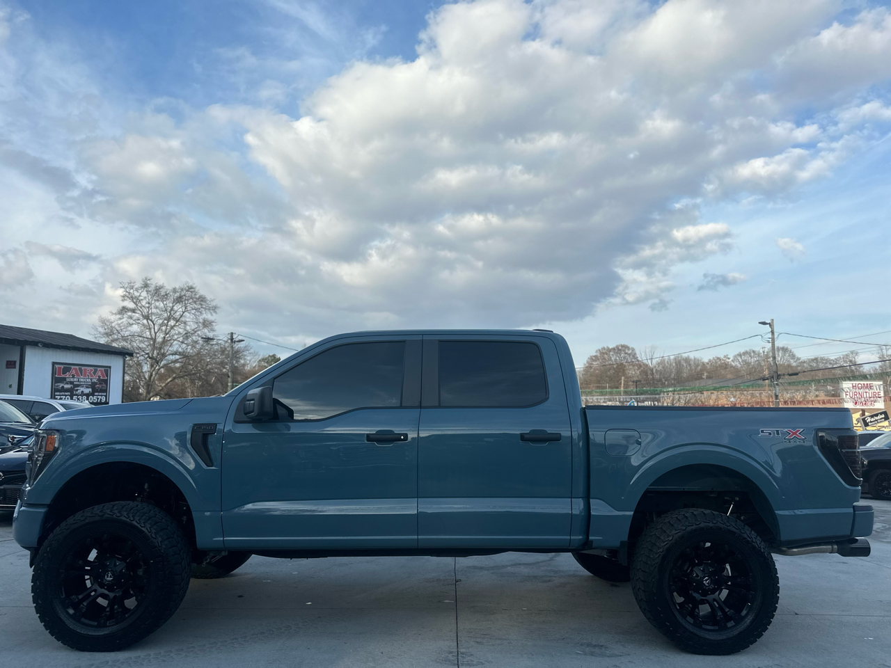 Ford F-150 STX 4WD 2023