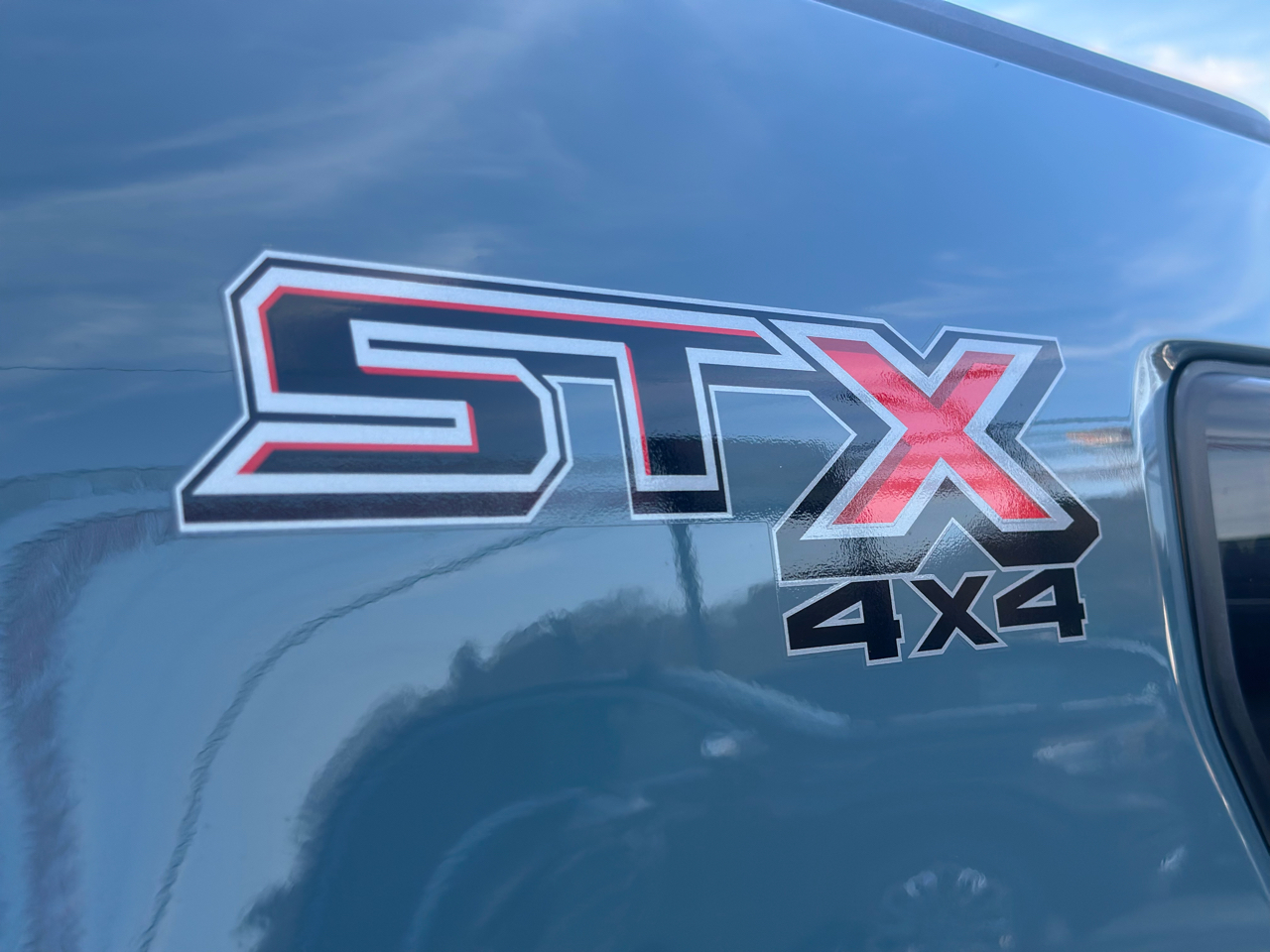 Ford F-150 STX 4WD 2023