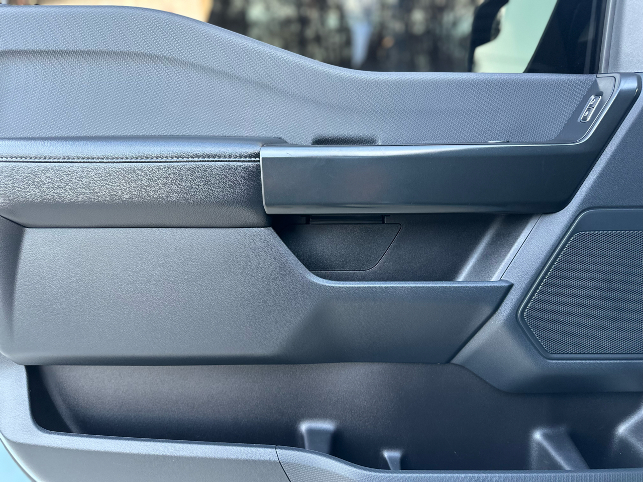 Ford F-150 STX 4WD 2023