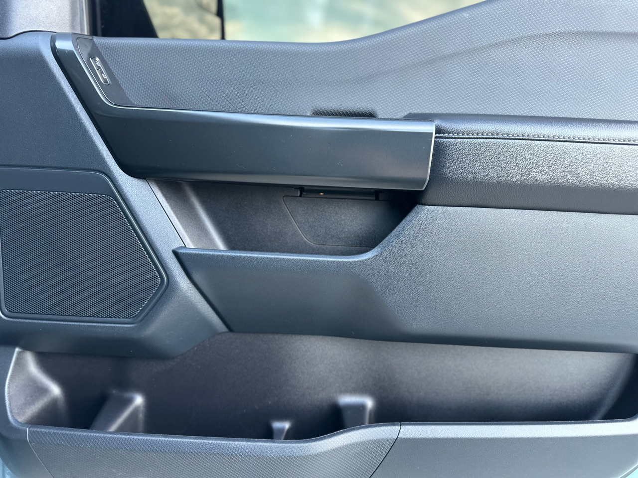 Ford F-150 STX 4WD 2023