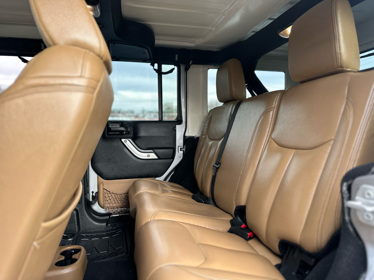 Jeep Wrangler Unlimited Sahara 4WD 2015