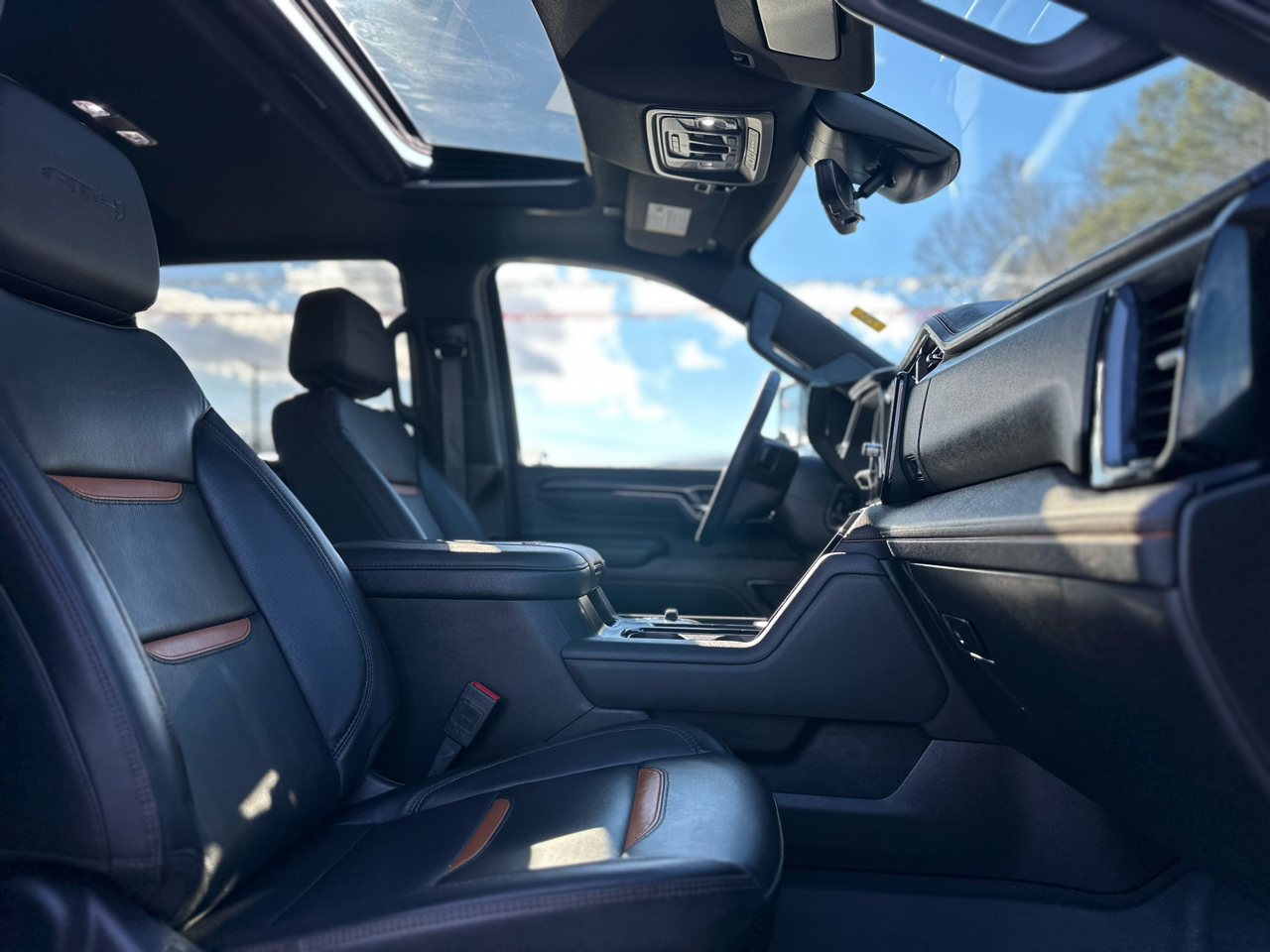 GMC Sierra 2500HD AT4 Crew Cab 4WD 2024