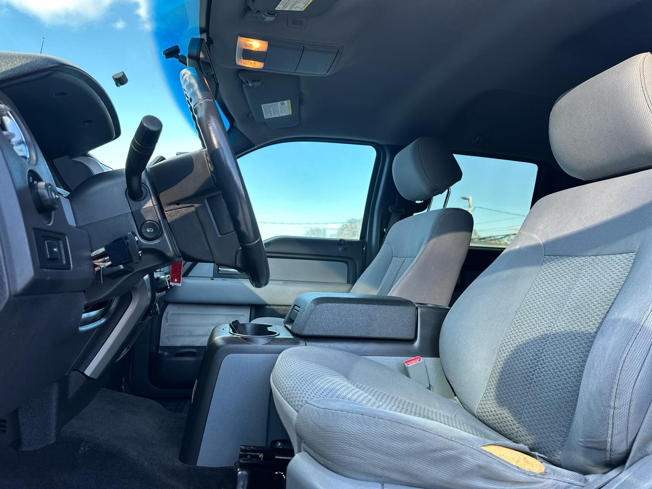 Ford F-150 XLT 2WD 2012