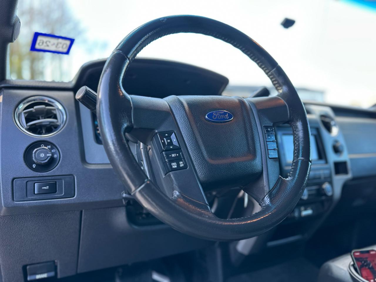 Ford F-150 XLT 2WD 2012