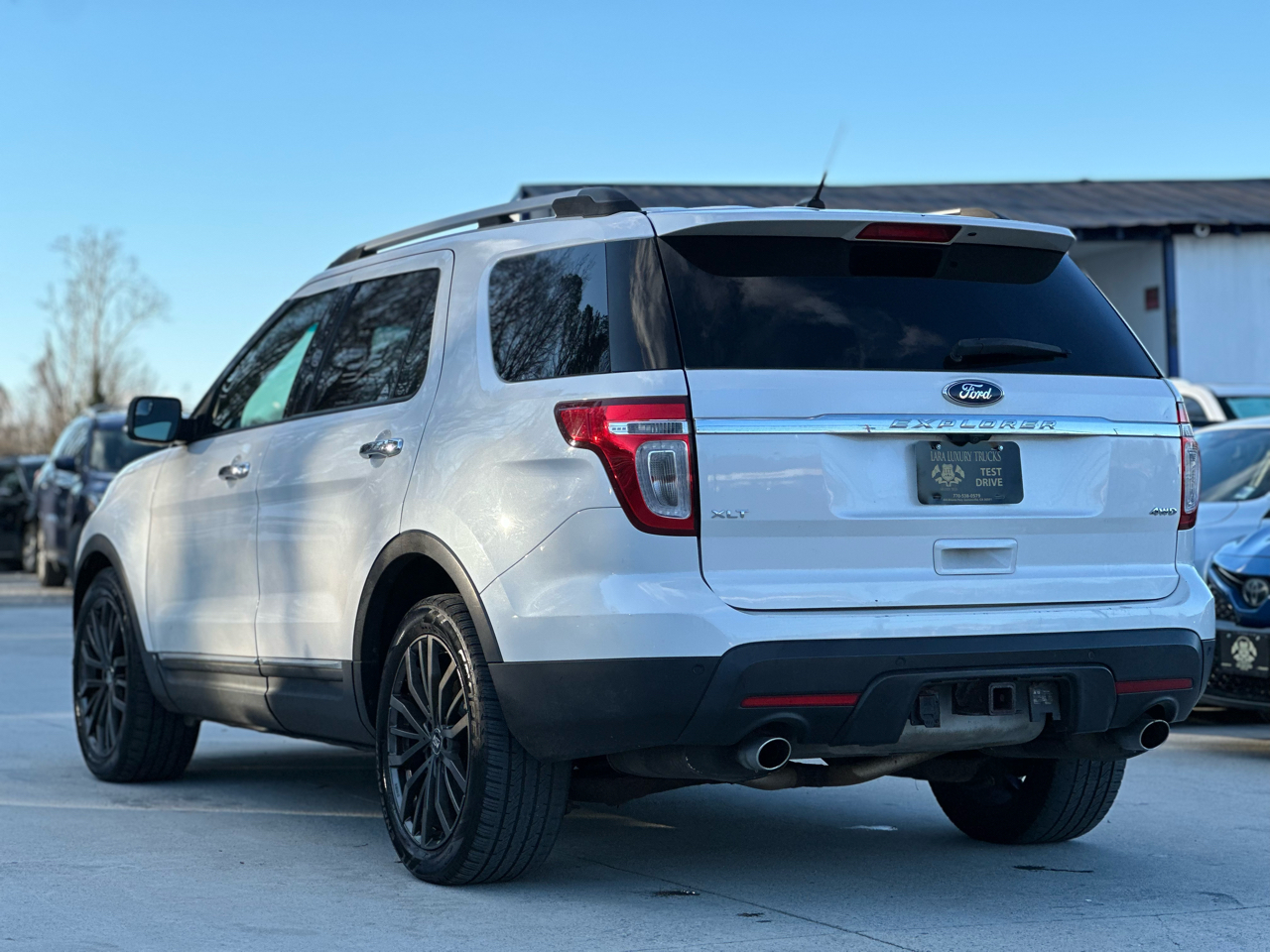 Ford Explorer XLT 2WD 2012