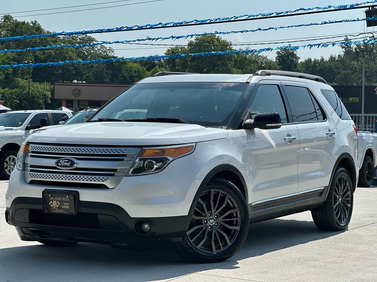 Ford Explorer XLT 2WD 2012