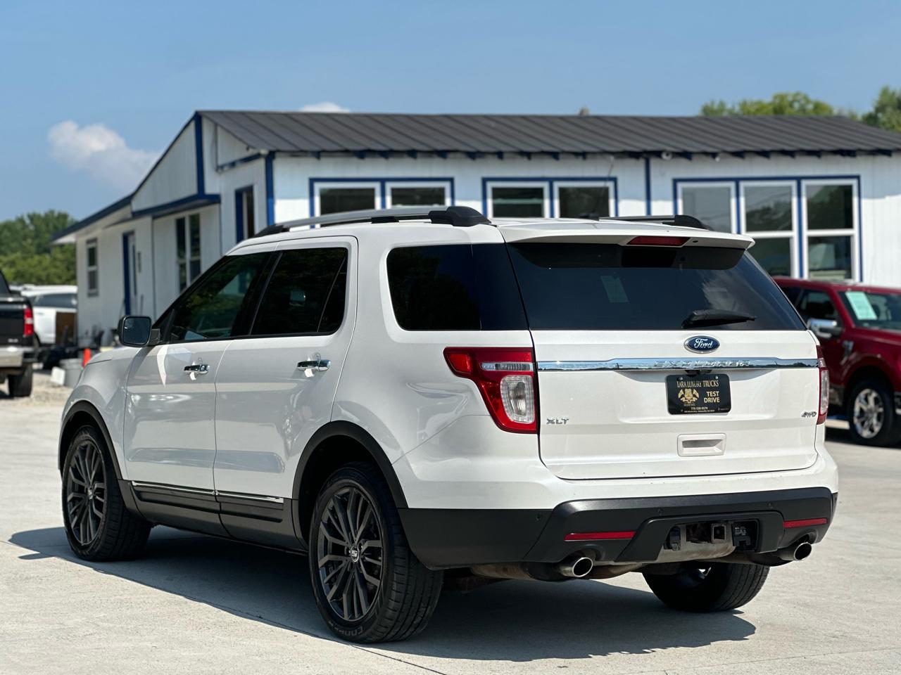 Ford Explorer XLT 2WD 2012