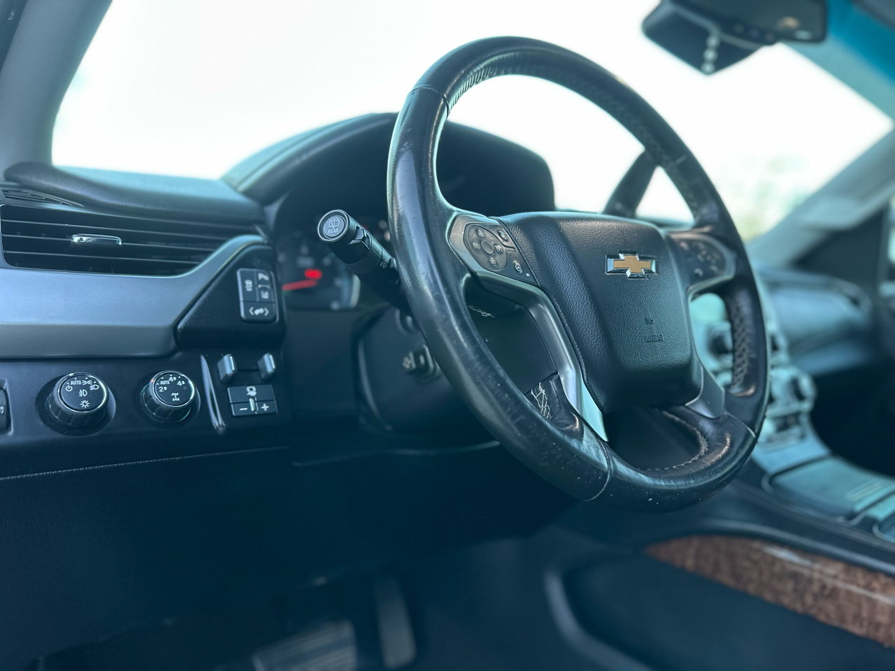 Chevrolet Suburban LTZ 1500 4WD 2015