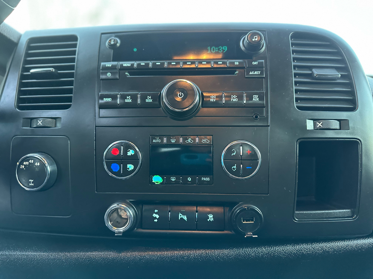 Chevrolet Silverado 1500 LT Ext. Cab Long Box 4WD 2011