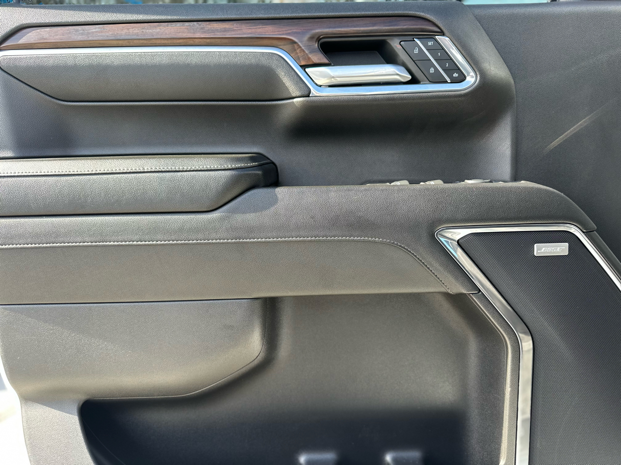 GMC Sierra 1500 SLT 2024