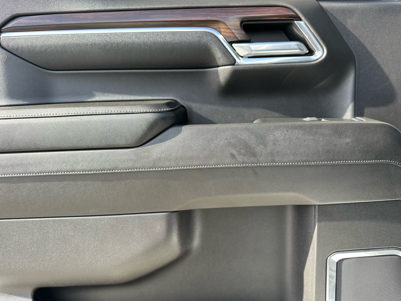 GMC Sierra 1500 SLT 2024